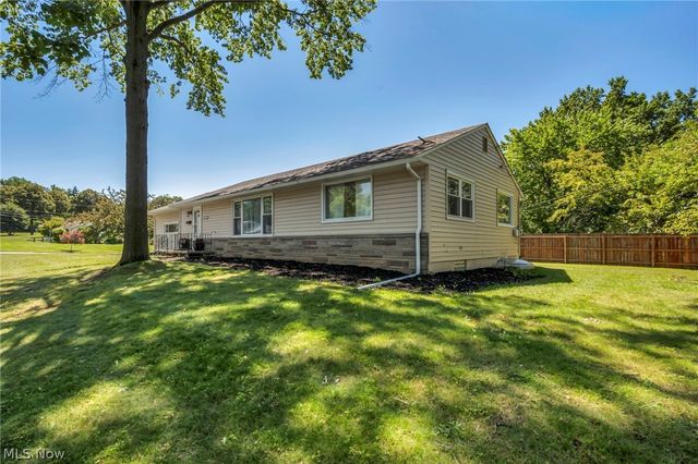 145 Hall Drive, Wadsworth, OH 44281