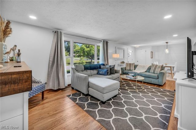 145 Hall Drive, Wadsworth, OH 44281
