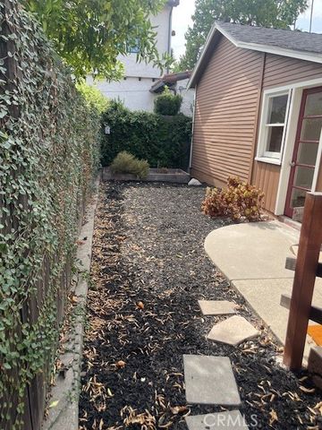 218 W 12th, Claremont, CA 91711