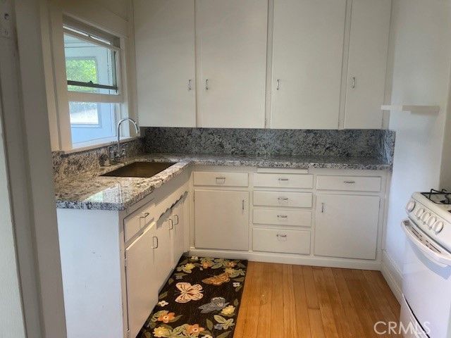 218 W 12th, Claremont, CA 91711