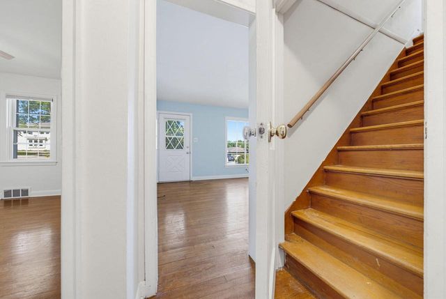 S64W19049 School DRIVE, Muskego, WI 53150