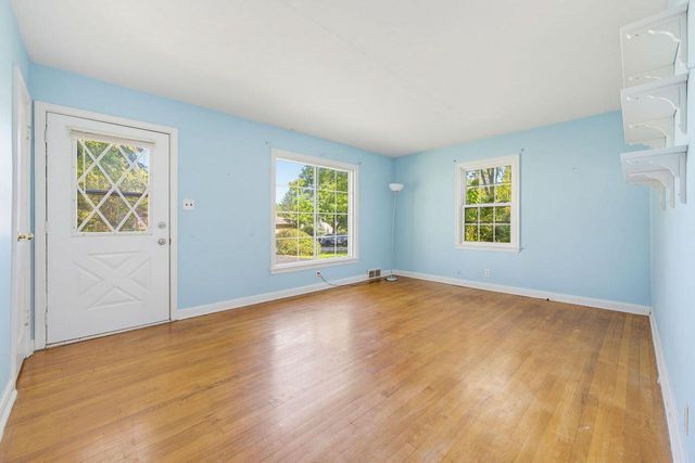 S64W19049 School DRIVE, Muskego, WI 53150