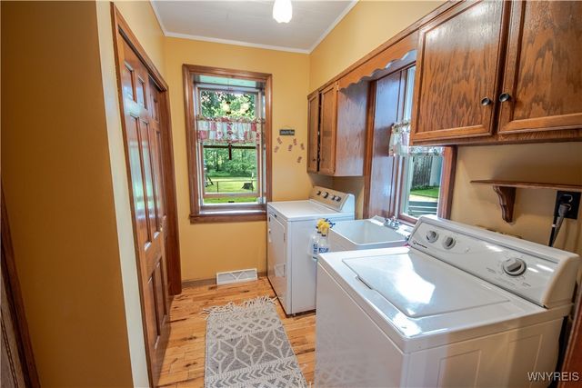 5851 Bowmiller Road, Lockport Town, NY 14094