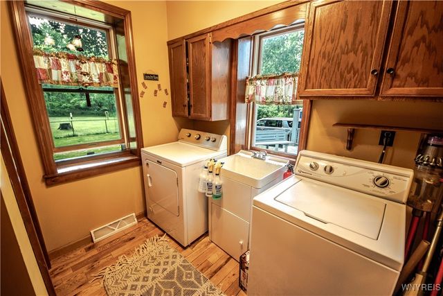 5851 Bowmiller Road, Lockport Town, NY 14094