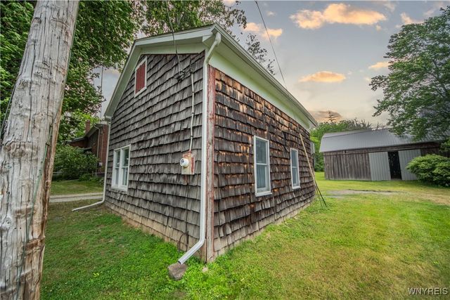 5851 Bowmiller Road, Lockport Town, NY 14094