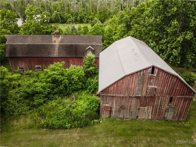 5851 Bowmiller Road, Lockport Town, NY 14094