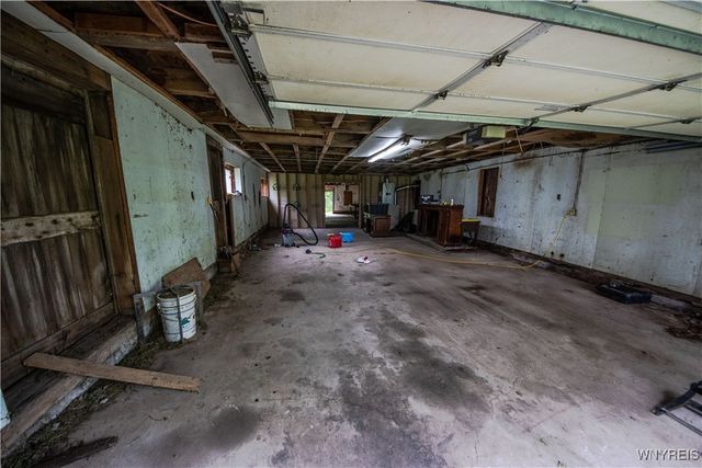 5851 Bowmiller Road, Lockport Town, NY 14094