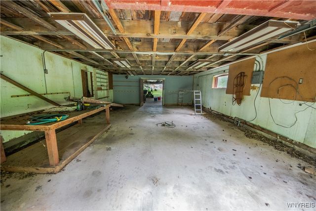 5851 Bowmiller Road, Lockport Town, NY 14094