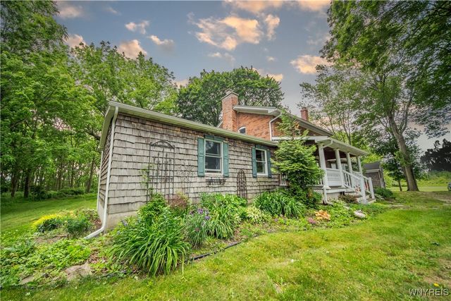 5851 Bowmiller Road, Lockport Town, NY 14094