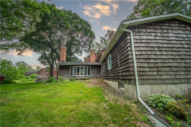 5851 Bowmiller Road, Lockport Town, NY 14094