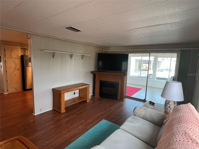 825 JOLANDA CIRCLE, Venice, FL 34285