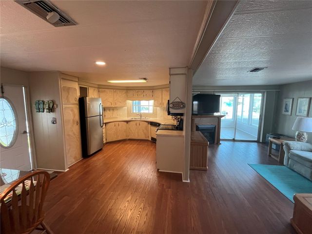 825 JOLANDA CIRCLE, Venice, FL 34285