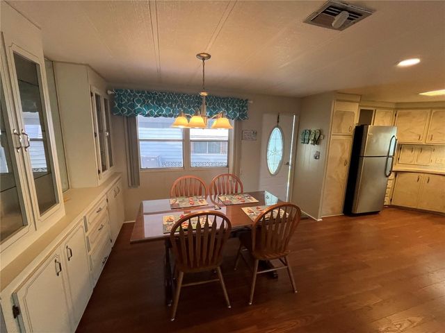 825 JOLANDA CIRCLE, Venice, FL 34285