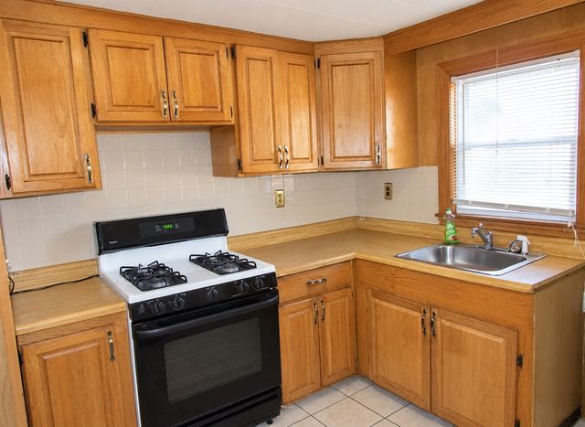 108 Garfield Ave 1, Boston, MA 02136