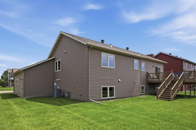 506 8th Street NE, Dilworth, MN 56529