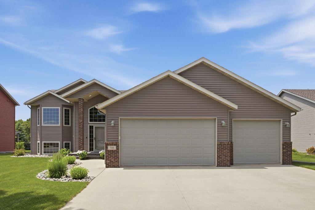 506 8th Street NE, Dilworth, MN 56529