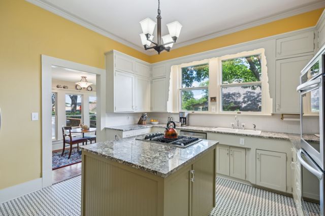 411 S 11th Street, Garland, TX 75040