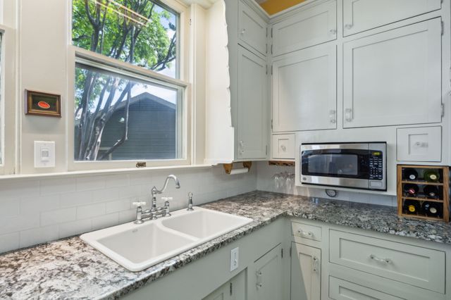 411 S 11th Street, Garland, TX 75040