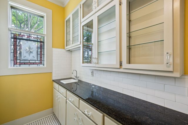 411 S 11th Street, Garland, TX 75040