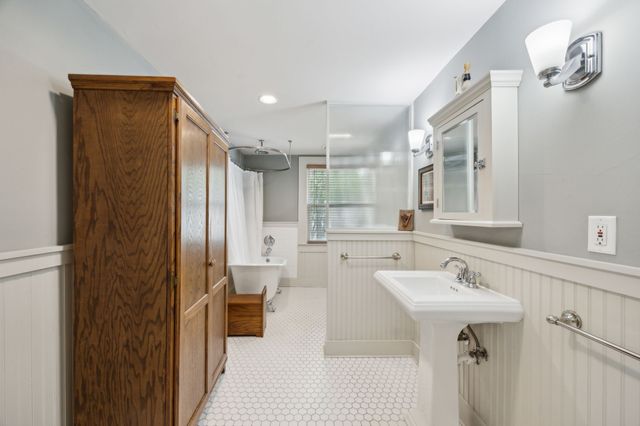 411 S 11th Street, Garland, TX 75040