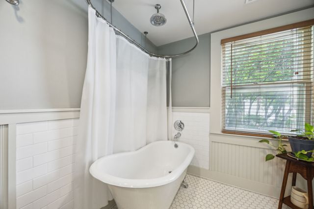 411 S 11th Street, Garland, TX 75040