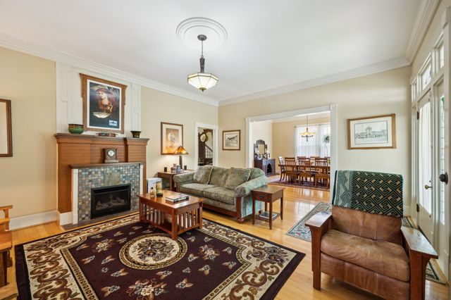 411 S 11th Street, Garland, TX 75040