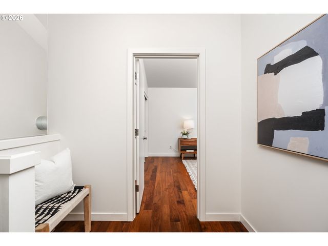 1661 Se TENINO St, Portland, OR 97202