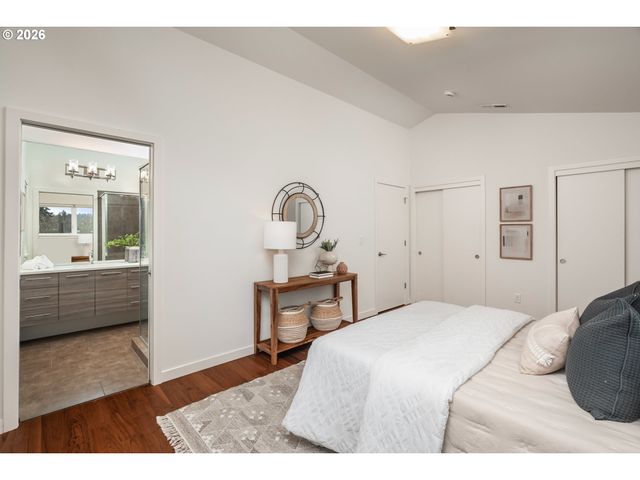 1661 Se TENINO St, Portland, OR 97202