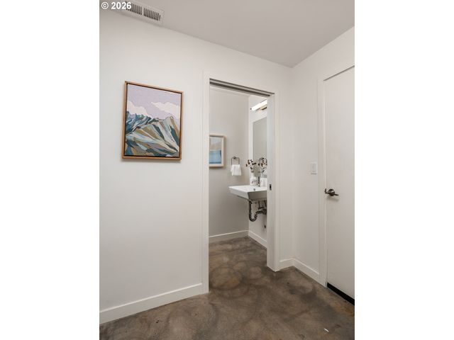 1661 Se TENINO St, Portland, OR 97202