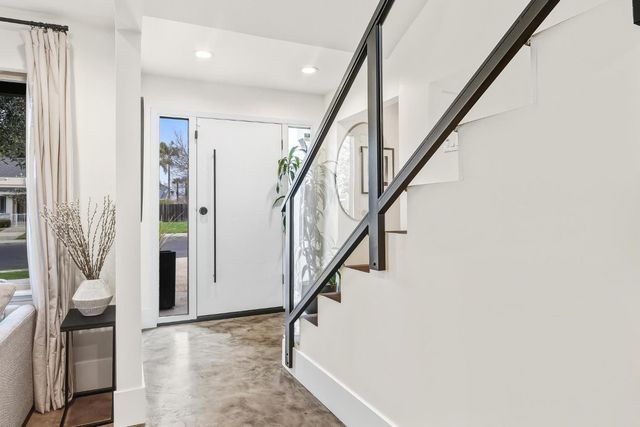 2228 Cheyenne Way, Modesto, CA 95356