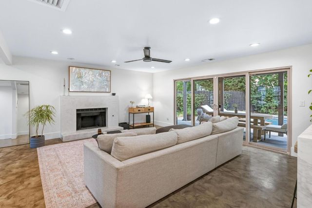 2228 Cheyenne Way, Modesto, CA 95356