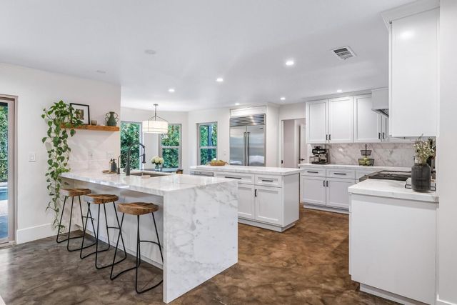 2228 Cheyenne Way, Modesto, CA 95356