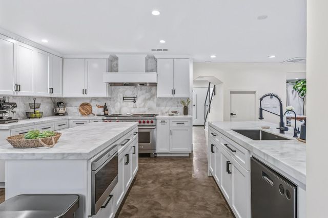 2228 Cheyenne Way, Modesto, CA 95356