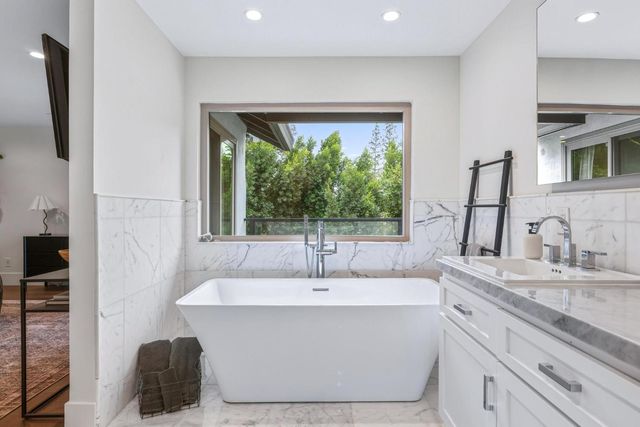 2228 Cheyenne Way, Modesto, CA 95356