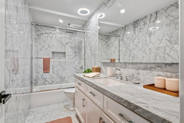 2228 Cheyenne Way, Modesto, CA 95356