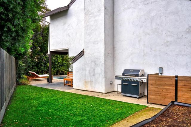 2228 Cheyenne Way, Modesto, CA 95356