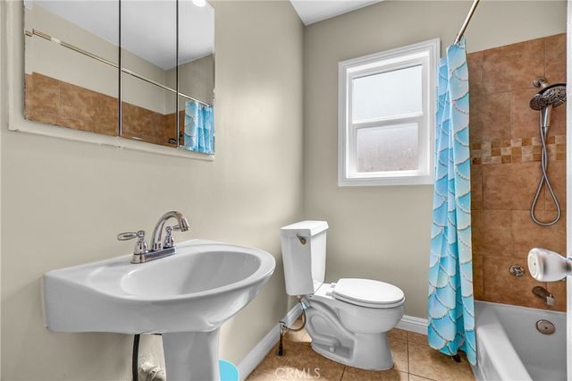 4279 E Jacinto, Long Beach, CA 90815