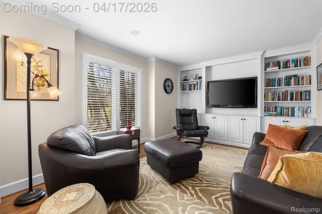 5146 Lagoons Circle 22, West Bloomfield Charter Township, MI 48323