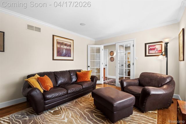 5146 Lagoons Circle 22, West Bloomfield Charter Township, MI 48323