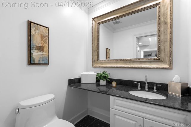 5146 Lagoons Circle 22, West Bloomfield Charter Township, MI 48323