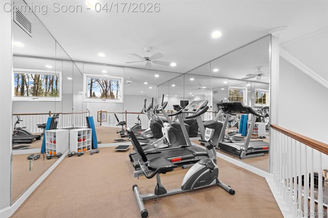 5146 Lagoons Circle 22, West Bloomfield Charter Township, MI 48323