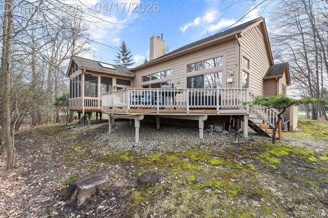 5146 Lagoons Circle 22, West Bloomfield Charter Township, MI 48323