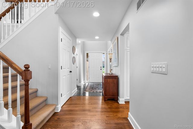 5146 Lagoons Circle 22, West Bloomfield Charter Township, MI 48323