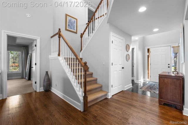 5146 Lagoons Circle 22, West Bloomfield Charter Township, MI 48323