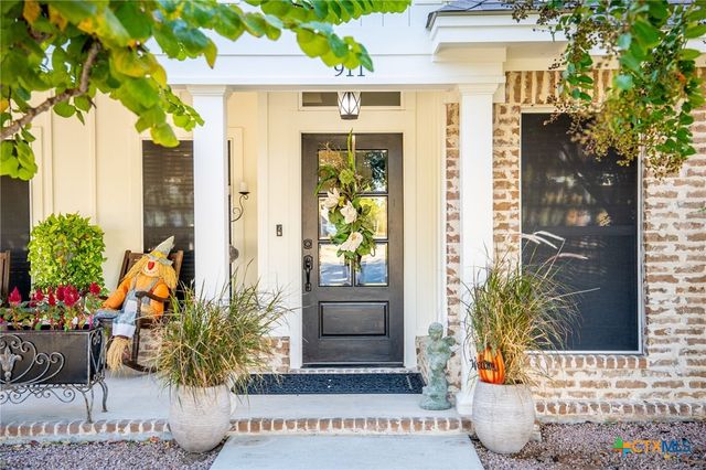 911 Hudson Lane, New Braunfels, TX 78130