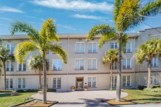 701 MIRROR LAKE DRIVE N 120, St Petersburg, FL 33701