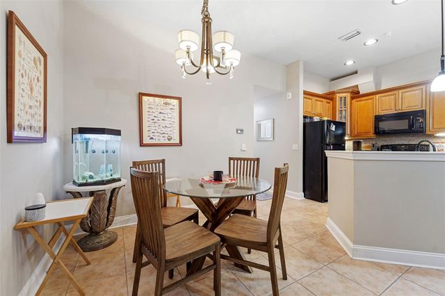 701 MIRROR LAKE DRIVE N 120, St Petersburg, FL 33701