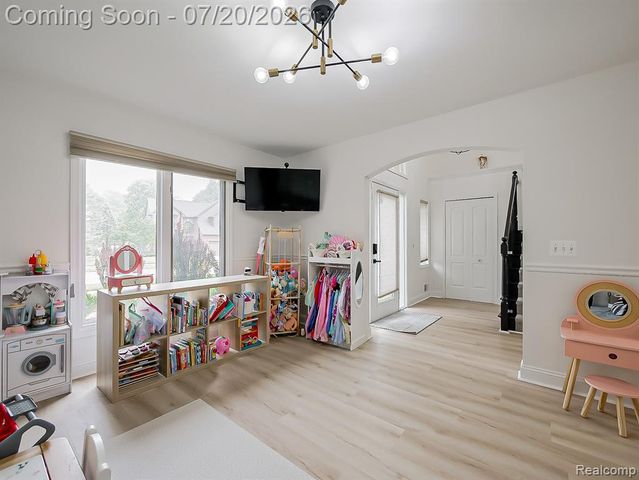 57633 Yorkshire Drive, Washington, MI 48094