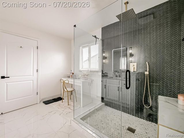 57633 Yorkshire Drive, Washington, MI 48094