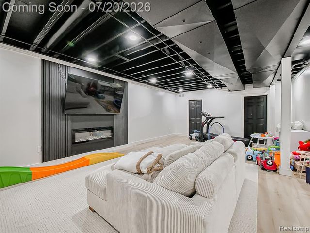 57633 Yorkshire Drive, Washington, MI 48094